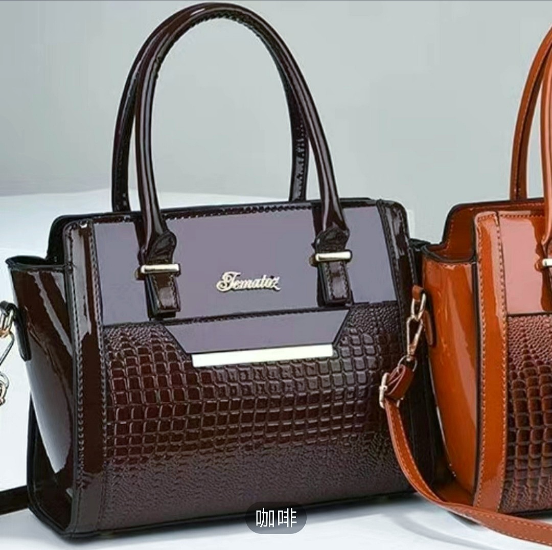 C1 New hig-quality french fashion versatile shoulder bag authentic outing crossbody handbag